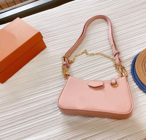 

fashion bag ladies underarm diagonally across the chain designer handbag trend2021