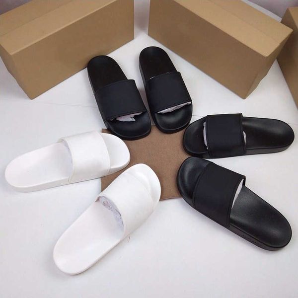 

wholesale designer couple love graffiti plaid slippers, flat-bottom slippers, retro beach sandals size 35-46, Black