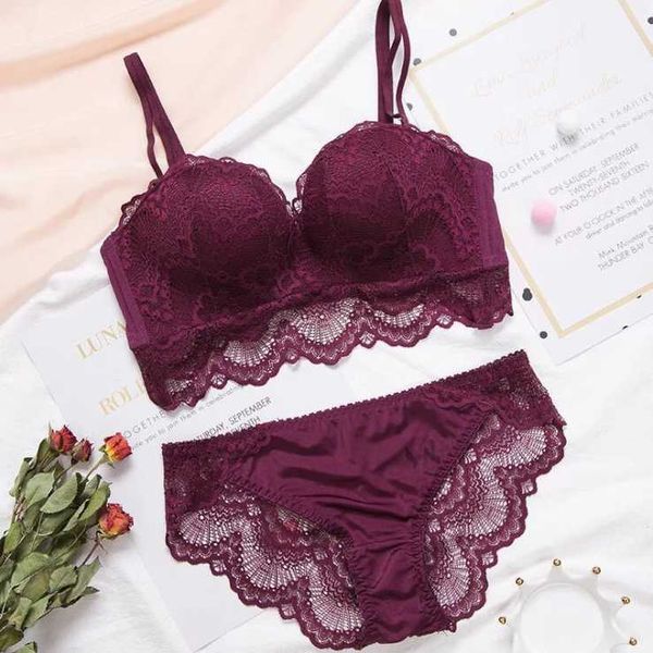 Kılavuz Panties Rahat Seksi iç çamaşırı Kadın Takım Sütyen Yüzük Yüzük Dantel Kenar Masaj Kupası Set Seti Lingerie Femme 75 80 85 C L2404