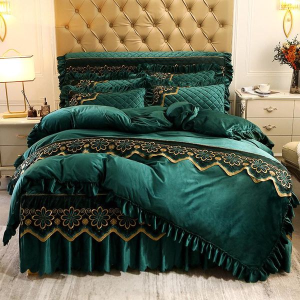 

bedding sets luxury lace crystal velvet comforter  king 4pcs quilted bedspread dust ruffle soft with 2 pillowcases european