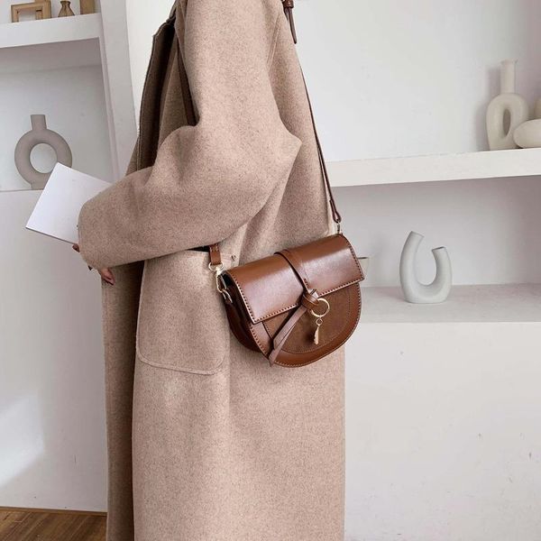 

shoulder bags semi-matte small bag 2021 autumn and winter retro saddle women