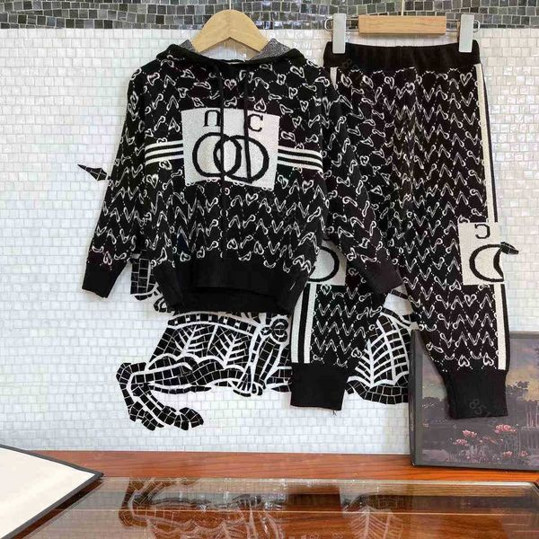 

fashion kids sets desinger boys hooded sweatshirt winter brand baby clothes kantting sets cotton children long sleeve hoodies sweater pants, White