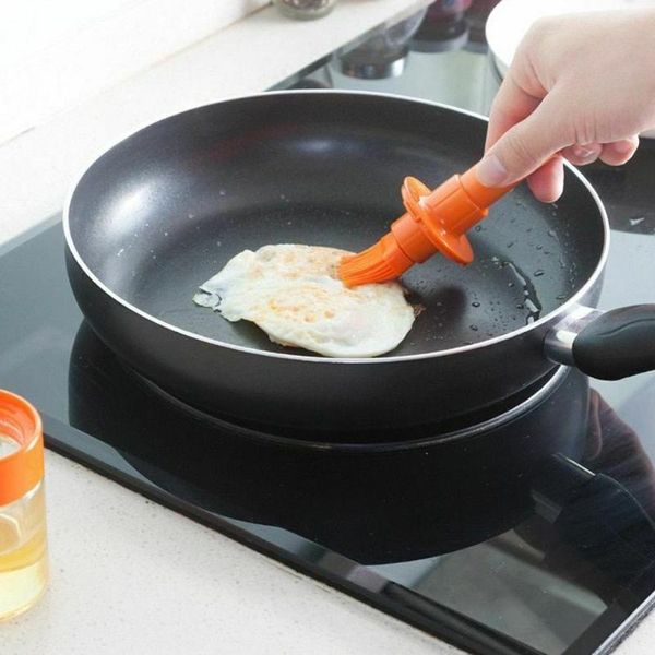 

tools & accessories portable silicone oil bottle with brush grill brushes liquid pastry kitchen baking bbq temperature resistant