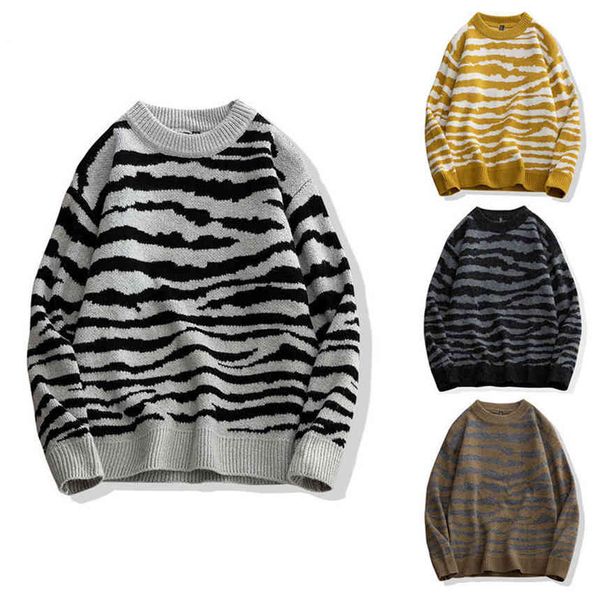 

men's coarse wool striped round neck sweater, long sve, flocking, White;black