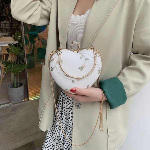

women 2021 foreign style lace dinner bag love heart mini ins fashion chain msenger bag