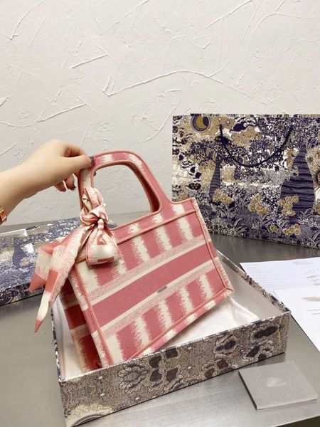 

2021 luxury designer simple shopping bag brand classic pink large-capacity handbag