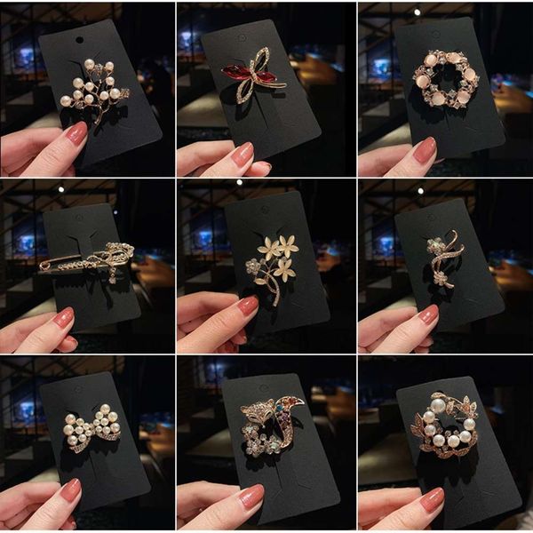 

new popular brooch, handmade diamond pearl pin, fashionable animal flower pin, Gray