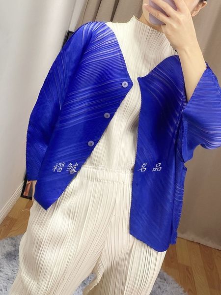 

dresses miyake folds gradient v-neck mesh single breasted coat, White