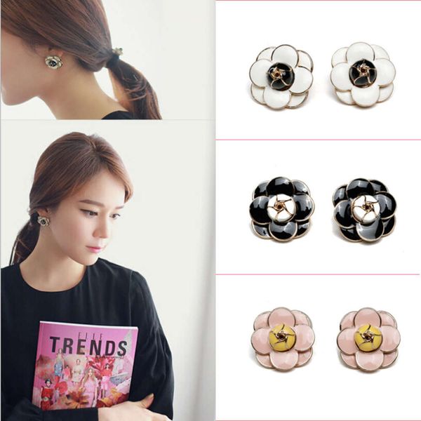 

version simple black white camellia flower earrings female dripping classic small