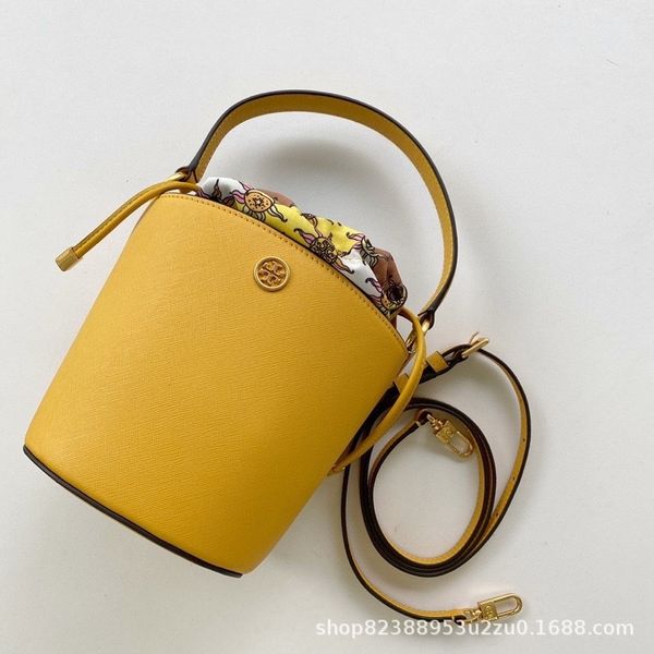 

wholesale 2021 tbs mini bucket bag cross grain leather portable one shoulder slant span with detachable inner luxuryss designerss yw