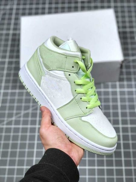 

1 mid spruce aura pk version fearless 1s basketball shoes women sports sneakers siez 5.5~8.5 cv5280-103