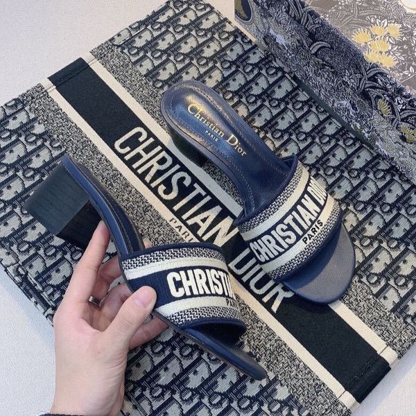 

embroidered letter thick heel sandals 2021 d-net infrared wear medium high heel sandals woven print one word sandals[finished on july 23] de, Black