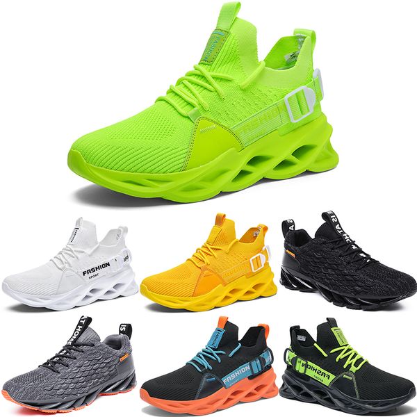 

2021 running triple shoes black men white fashion mens women trendy great trainers breathable casual sports outdoor sneakers 40-45 s28 s, White;red