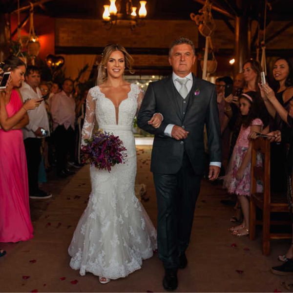 

princess royal wedding dress 2022 lace full sleeves bridal dress bride gown with long train vestido de novia, White