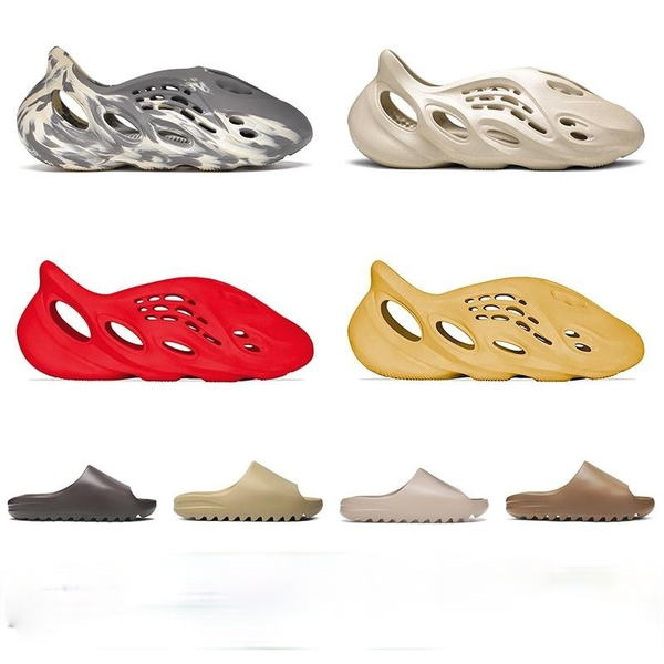 

2021 men women foam runner sandals moon gray slipper desert sand mens slide core orange soot slippers, Black
