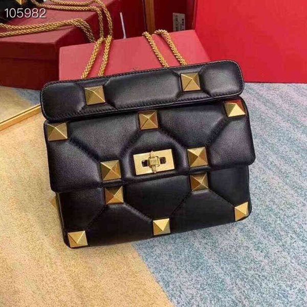 

2021 new fashion designer handbags, women's high-quality leather shoulder bags, luxury rivet star models