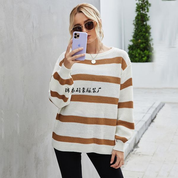 

2021 autumn winter round neck t-shirt large women's splicing sweater women, White