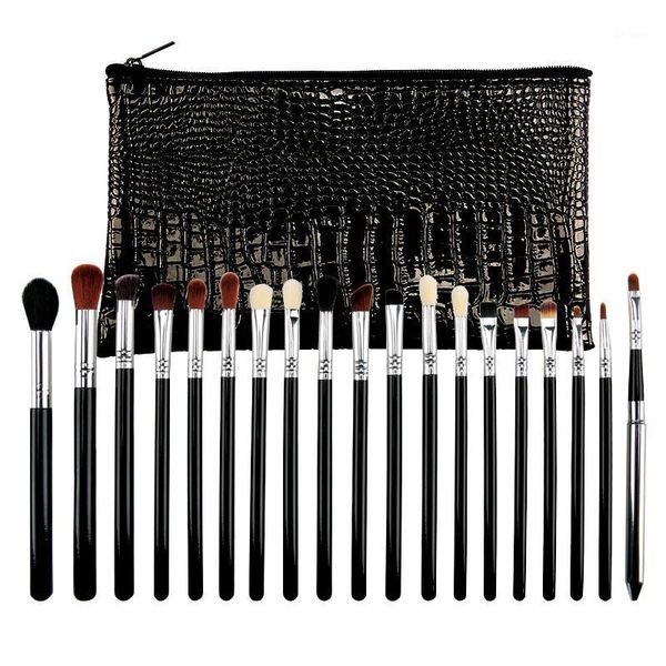 

19pcs makeup brush set pen high gloss eyeliner multi-function eye bag professional beautiful atmosphere1