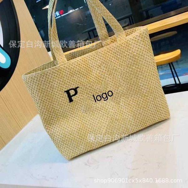

2021 p home woven bag embroidery bag fashion hand shoulder beach shopping