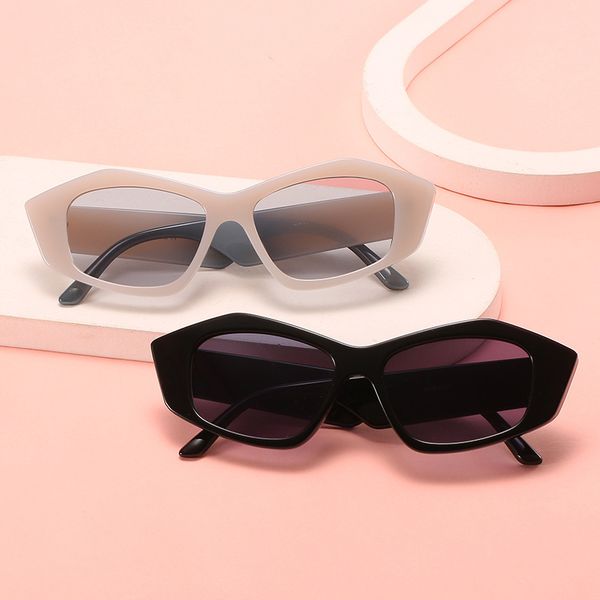 

designer 2021 new eye female personality walk show street p sunglasses small frame fashion trend glasses, White;black
