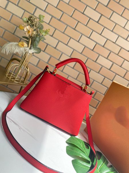 

luxury bag fashion handbag can be carried on the shoulder designer wallet