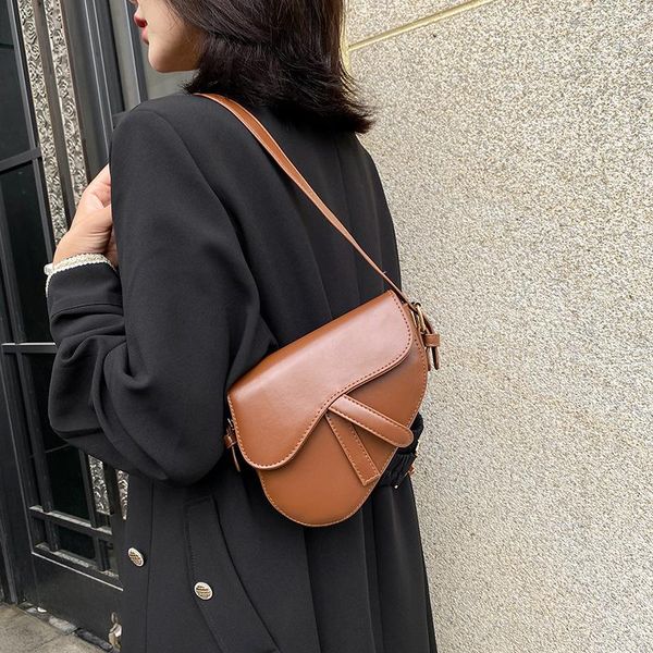 

evening bags retro handbags korean fashion diagonal bag simple shoulder saddle