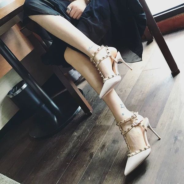 

luxury dress shoes rivet high thin heels net red single women's sho 2021 spring and summer fashion t-belt sardin, Black