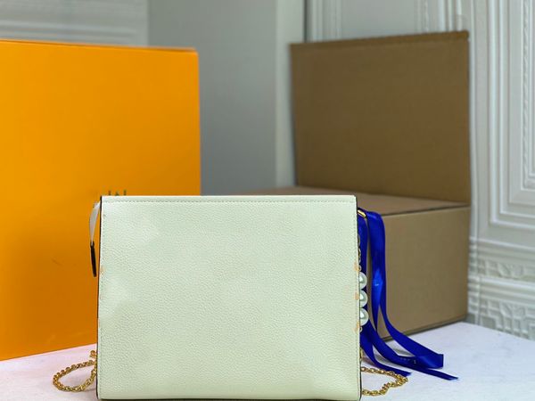 

2021 new leather male briefcase fashion male schoolbag briefcase size 25*20*5cm