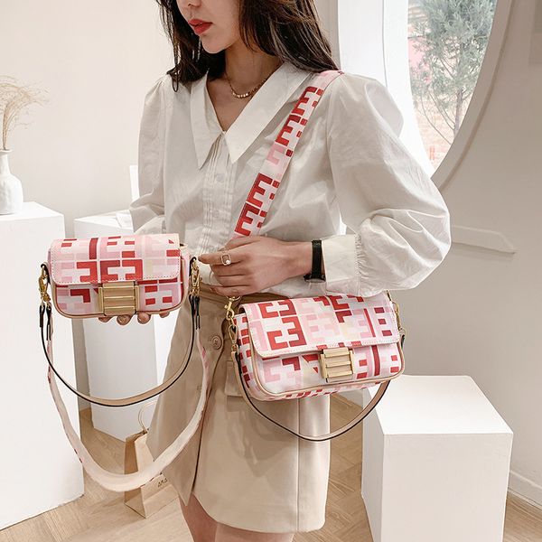 

double ee2021 french stick canvas trend pink one shoulder messenger bag summer temperament printed letter handbag
