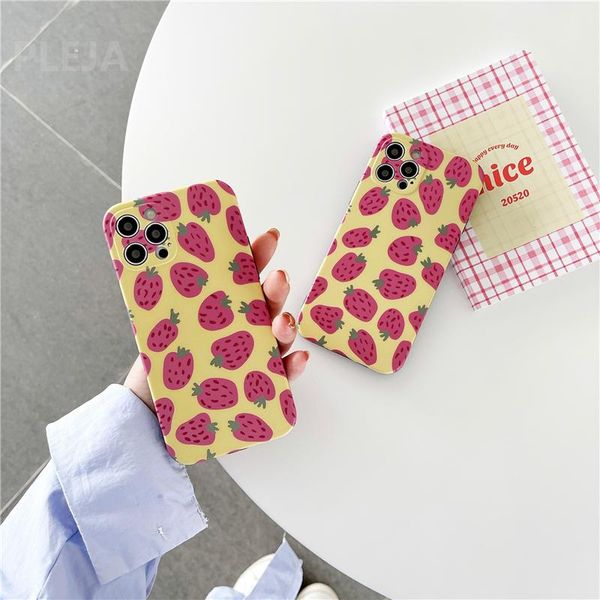 

cell phone pouches cute strawberry pattern case for 12 mini 11 pro max 7 8 plus x xr xs se 2021 cover fashion imd silicone capa