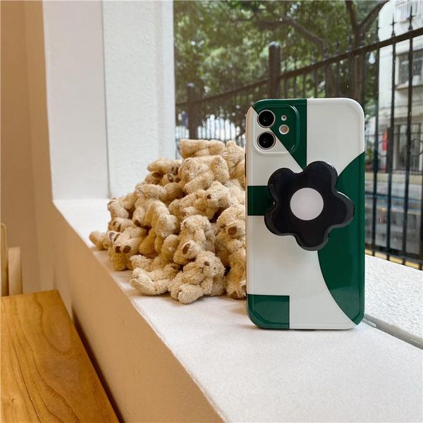 

cell phone pouches ins geometry stand holder case for 12 11 pro max xr xs 8 plus se 2021 12mini 12pro graffiti cover