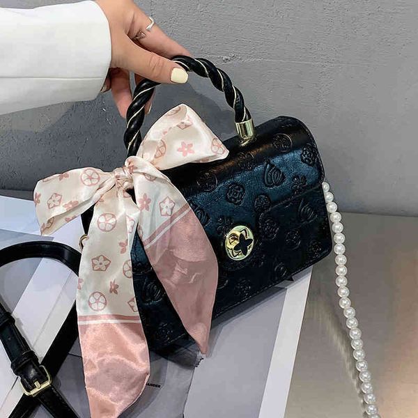 

2022 new factory wholesale small fresh women's korean red portable one shoulder oblique cross small square trend