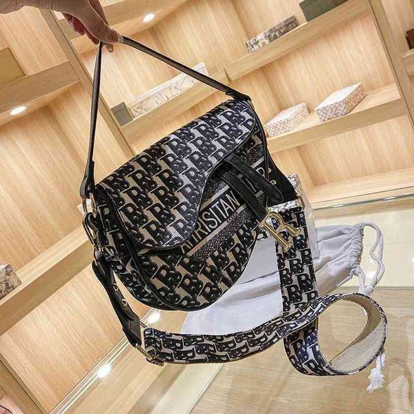 

tiktok, the same letter, saddle bag, all match 2021 new shoulder bag ins female student zly bags