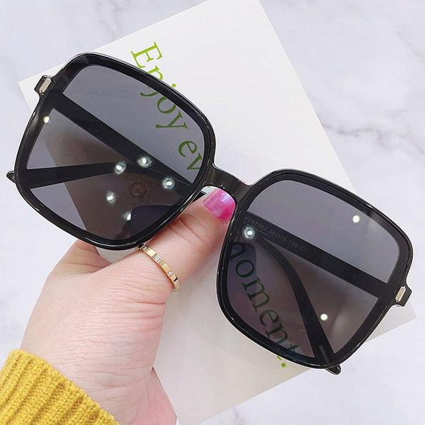

sunglasses 2021 fashion large frame square women ultraviolet-proof sun glasses female personality go viral retro eye wear, White;black