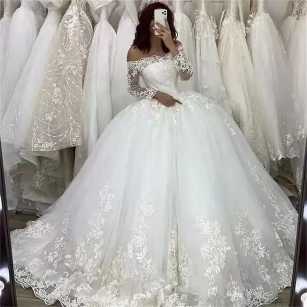 

2022 gorgeous wedding dresses bridal gown a line off the shoulder long sleeves lace applique tulle satin sweep train custom made plus size v, White