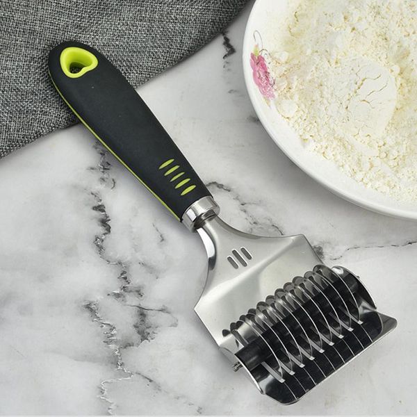 

manual noodle cutter household and kitchen goods with 360 rotation roll for cutting coriander chives baking & pastry tools