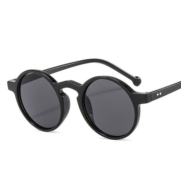 

fashion women's sunglasses round frame simple versatile uv400, White;black
