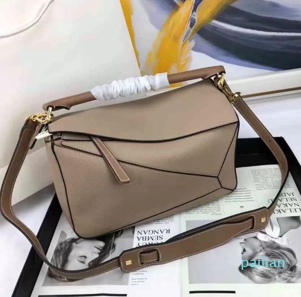 

2021 new geometric bag with litchi pattern stitching