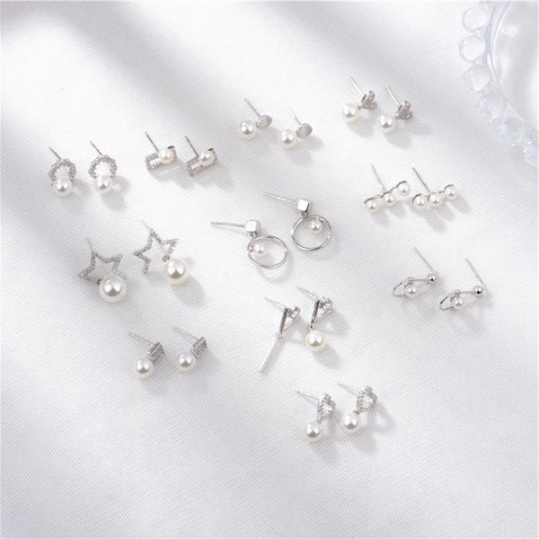 

there are many kinds of s925 silver pearl earrings in the night market, Golden