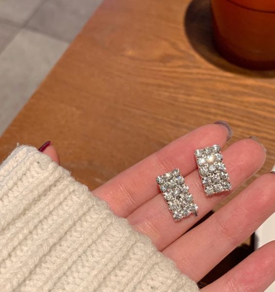 

refined earrings with no ear holes and clip chandelier, Silver