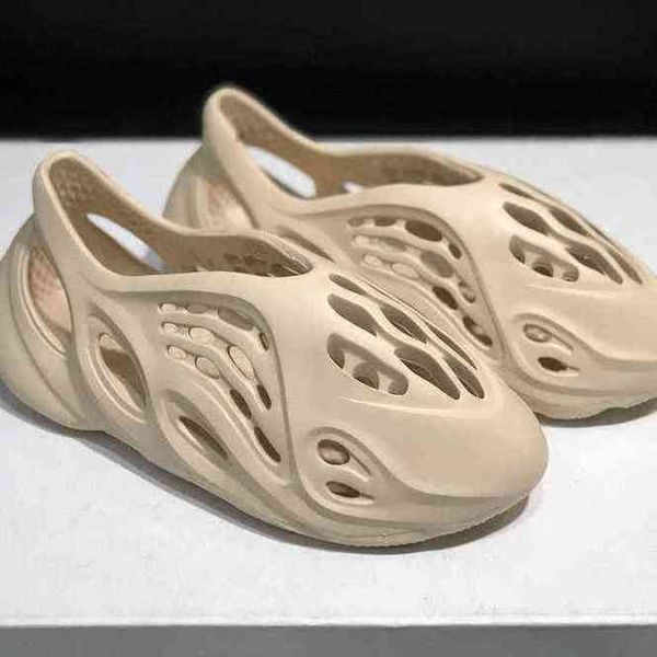 

fashion brand slippers for men super great quality indoor outdoor basketball football soccer sneakers sports sandal gift birthday summer par, Black