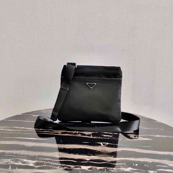 

design hand men's simple nylon shoulder summer thin men's small bag casual versatile light fashion 7o53
