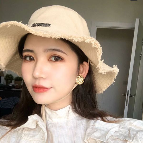 

kids hat with big brim and wavy edges, Yellow