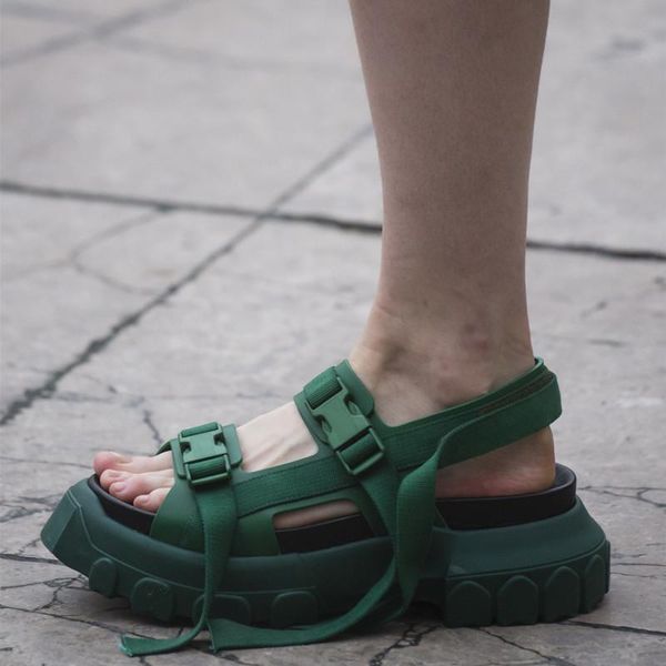 

dress shoes green black white buckles women sandals platform flats open toe ankle wrap summer sneaker for womens 2021