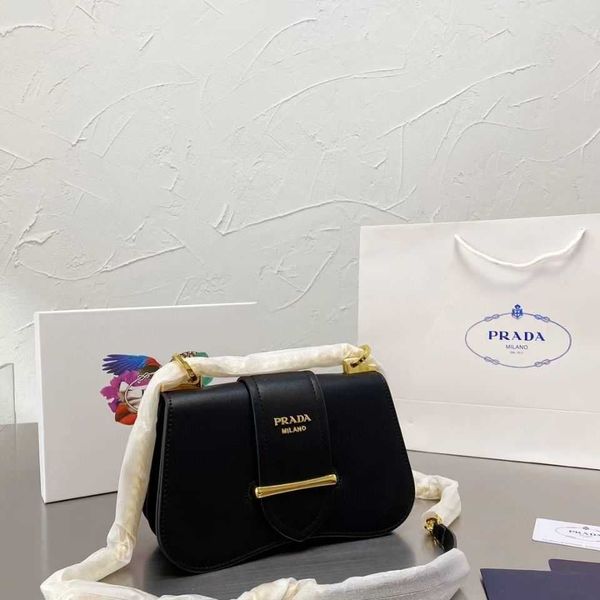 

handbag women luxurys designers bags 2021 purses zhouzhoubao123 wallet purse crossbody bag totes a very fashionable four like t