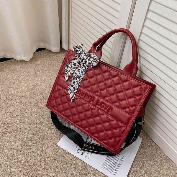 

2022 latest handbag factory store bags tote women's shoulder
