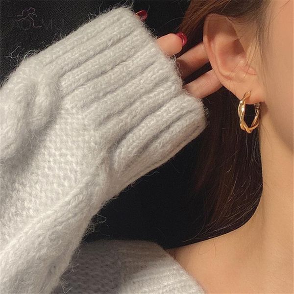 

distortion interweave twist metal circle geometric round hoop earrings for women girls accessories party retro jewelry & huggie, Golden;silver