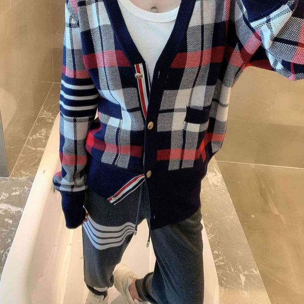 

jacket chao brand 2021 early autumn tb color plaid v-neck loose casual wool knitted cardigan women's coat, Black;brown