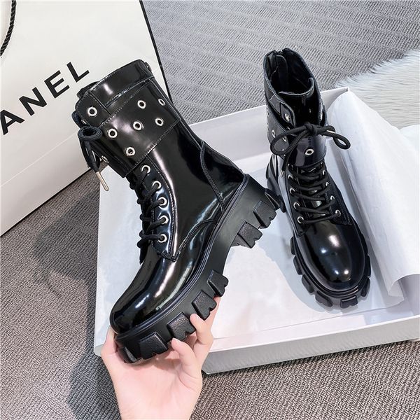 

zhao liying's same martin british wind tube motorcycle short plush large women's boots 41-43, Black