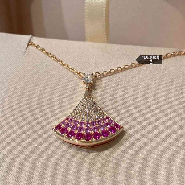 

the new baojia tanabata gradient pink diamond skirt necklace star same v gold high quality, Silver